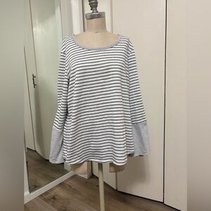 Sunday Woman’s Gray White Striped Bell Sleeve Tie Cuff Relaxed Fit Sweatshirt 1X